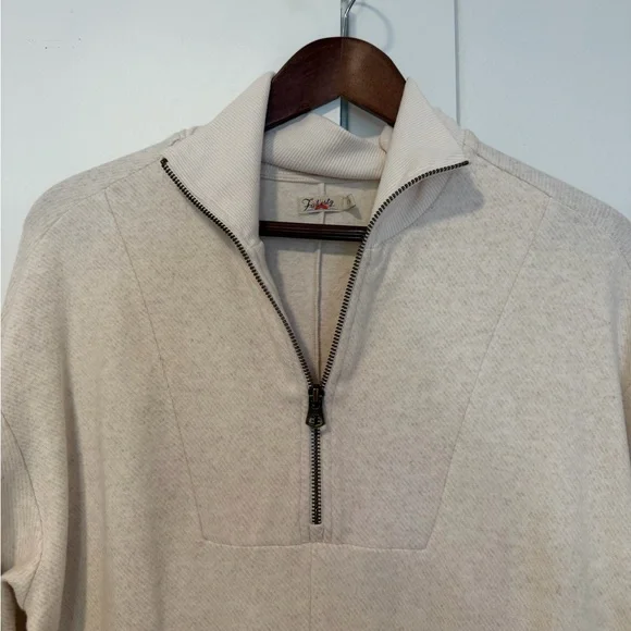 Faherty Cream Long Sleeve Legend Quarter Zip - NWOT - Picture 4 of 5